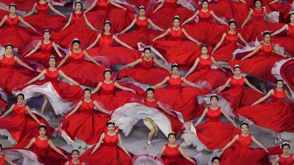 Артисты принимают участие в гала-шоу в преддверии 100-летия основания Коммунистической партии Китая в Пекине - Sputnik Тоҷикистон