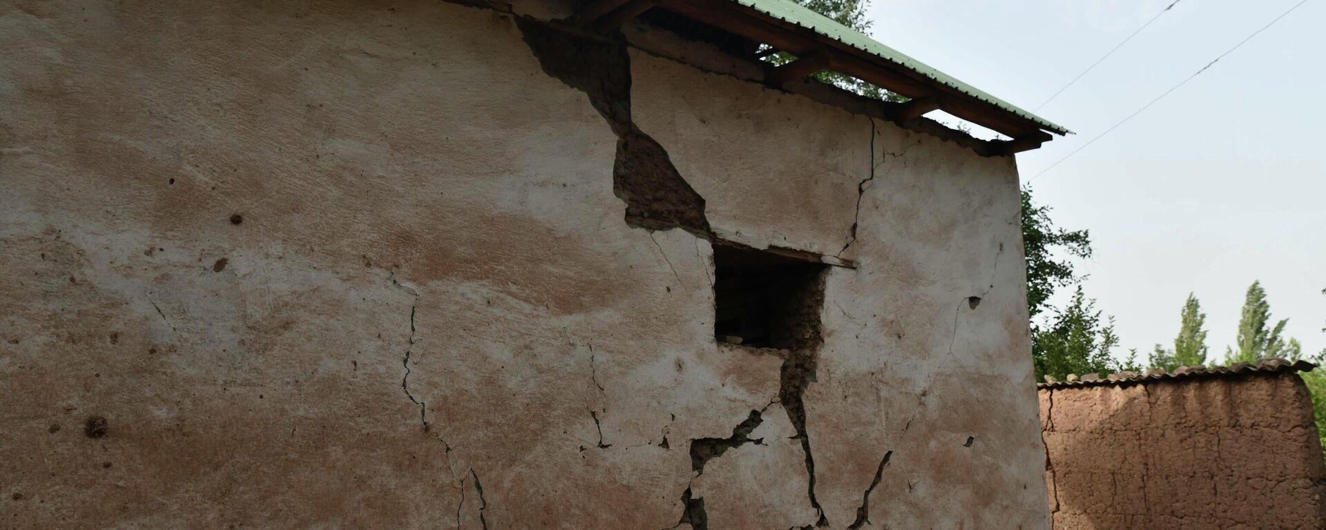 Последствия землетрясения в Лангари Шох - Sputnik Таджикистан, 1920, 13.07.2021