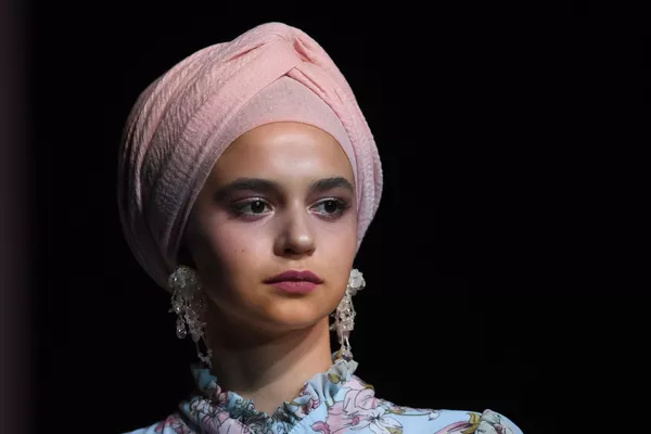 Показ коллекций одежды дизайнеров моды на Modest Fashion Day в рамках XII Международного экономического саммита Россия Исламский мир: KazanSummit Показ коллекций одежды дизайнеров моды на Modest Fashion Day в рамках XII Международного экономического саммита Россия Исламский мир: KazanSummit