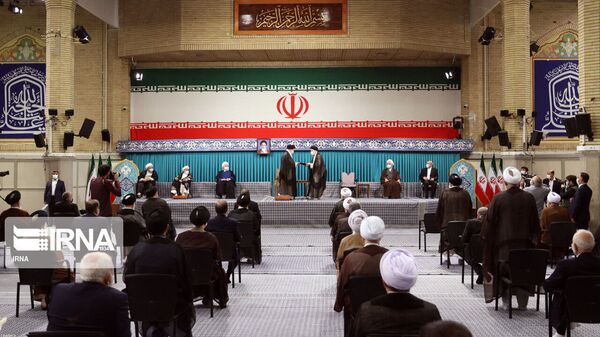 Церемония утверждения в должности нового президента Ирана духовным лидером - Sputnik Таджикистан