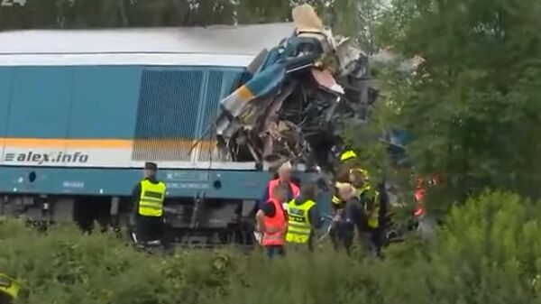 В Чехии столкнулись два пассажирских поезда - Sputnik Таджикистан