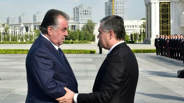 Эмомали Рахмон президент Таджикистана, и Гурбангулы Бердымухамедов президент Туркменистана - Sputnik Таджикистан