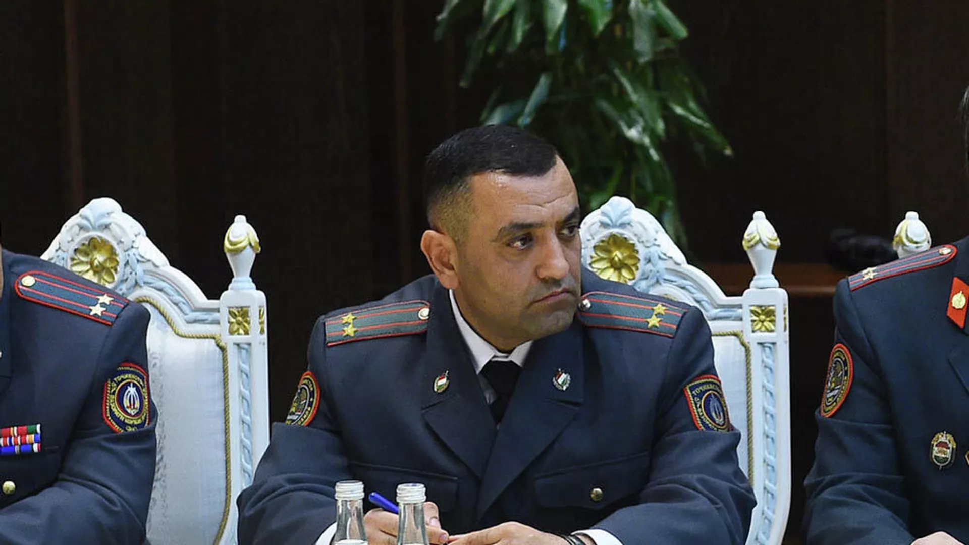 Подполковник Усмонзода Анис Карим,  сардори Шуъбаи милиса дар ноҳияи Ҳамадонӣ