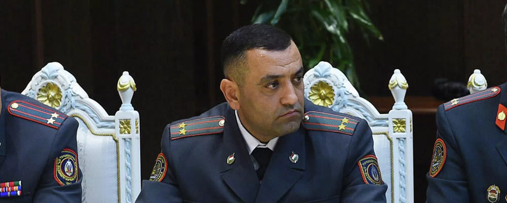 Подполковник Усмонзода Анис Карим,  сардори Шуъбаи милиса дар ноҳияи Ҳамадонӣ - Sputnik Тоҷикистон, 1920, 04.08.2021