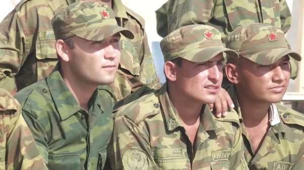 Харб майдон: военные в тюбетейках, отдых и гостеприимства
 - Sputnik Таджикистан
