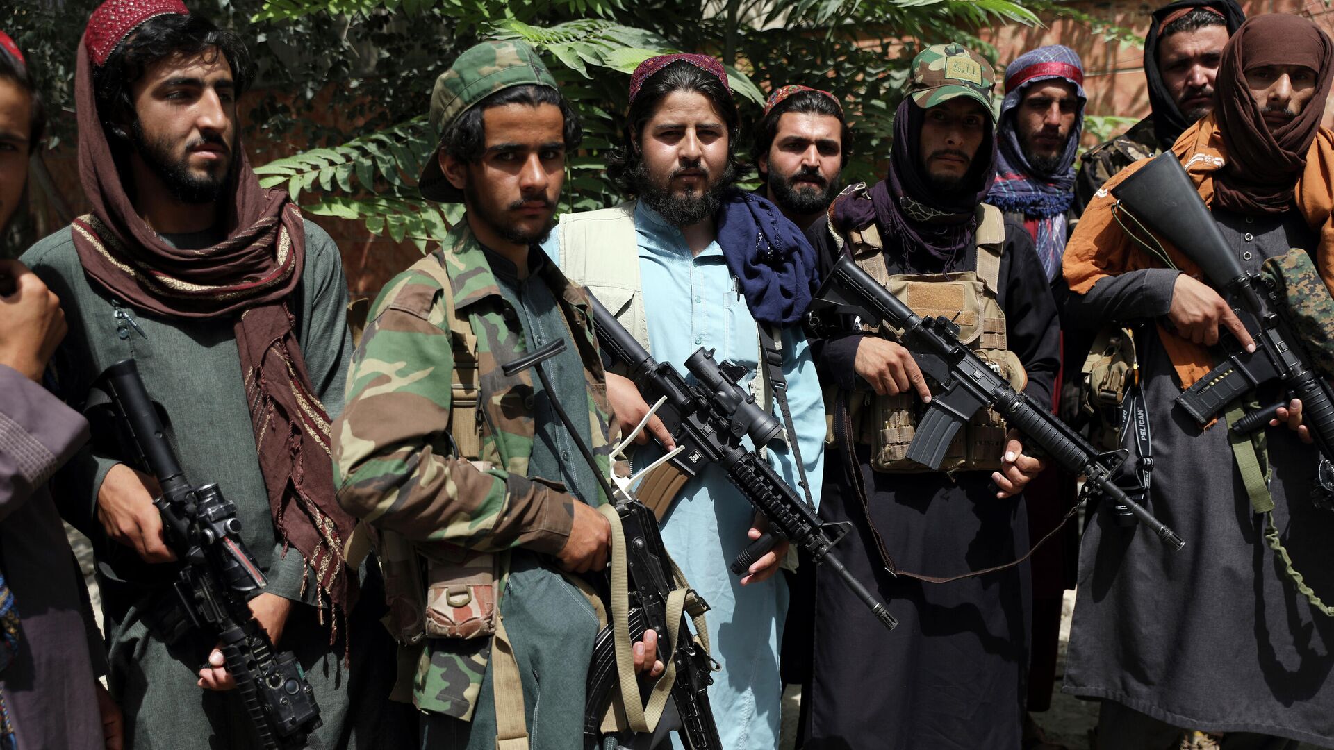 Боевики Талибана патрулируют район Вазир Акбар Хан в городе Кабул, Афганистан - Sputnik Таджикистан, 1920, 21.08.2021