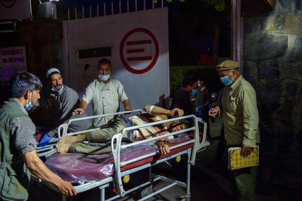 В теракте пострадали тысячи человек: афганцы, работавшие на США, американские военные морпехи и врачи. - Sputnik Таджикистан