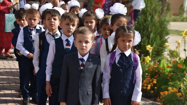 1 сентября, день знаний в Душанбе - Sputnik Таджикистан