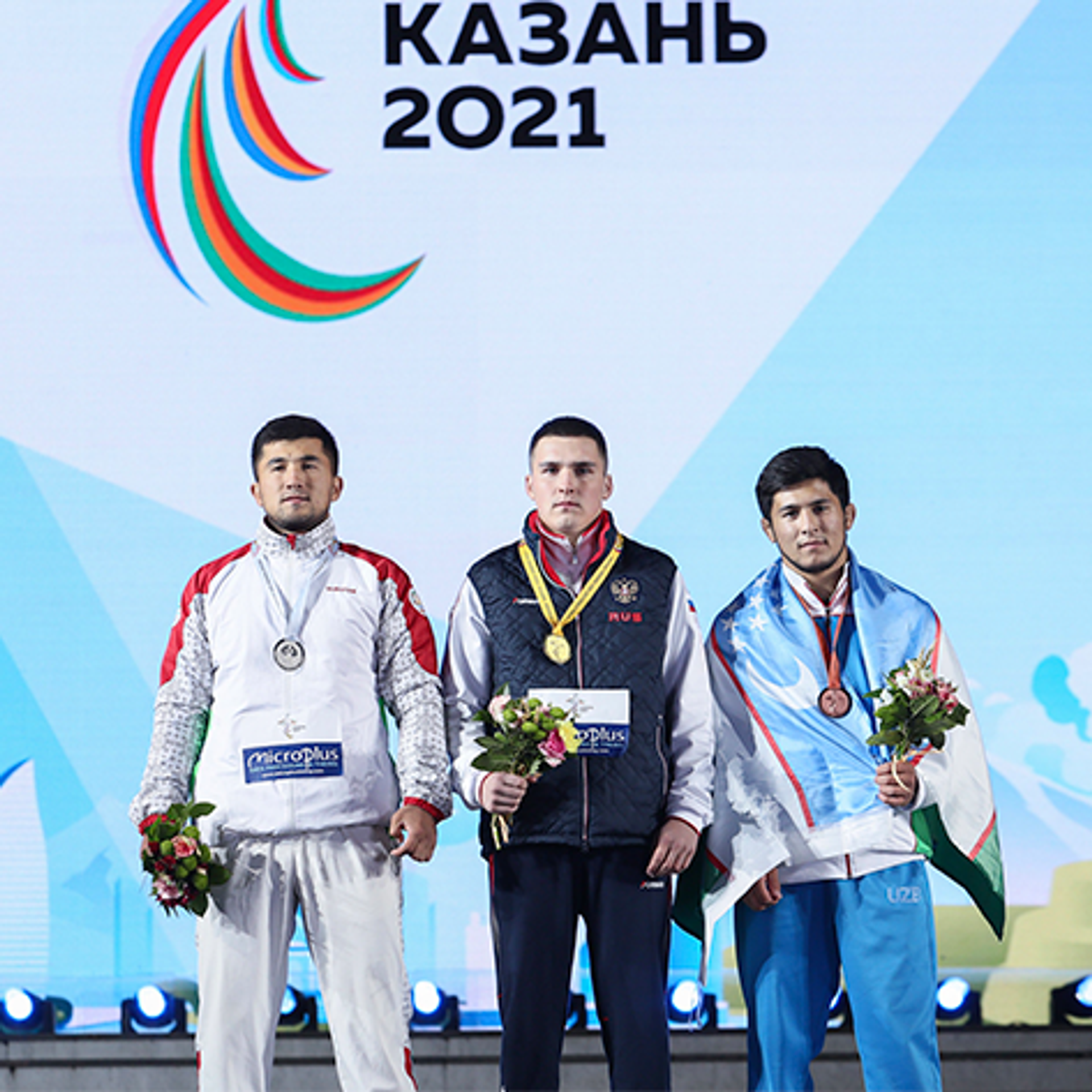 Сколько стран на играх в казани. Спортсмены Таджикистана. Таджикские спортсмены. Таджик спортсмен. Олимпийский комитет Таджикистана.