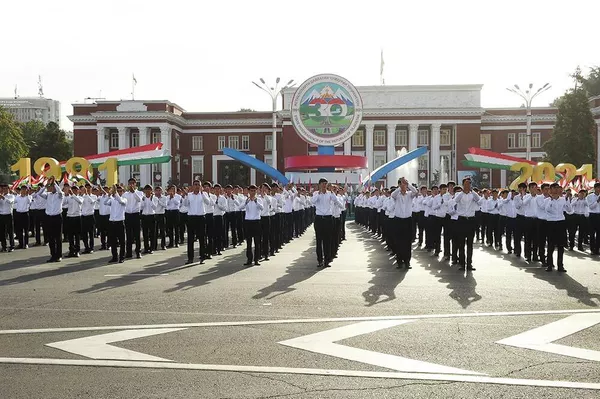 Парад в Душанбе в честь 30-летия государственной независимости Республики Таджикистан Парад в Душанбе в честь 30-летия государственной независимости Республики Таджикистан