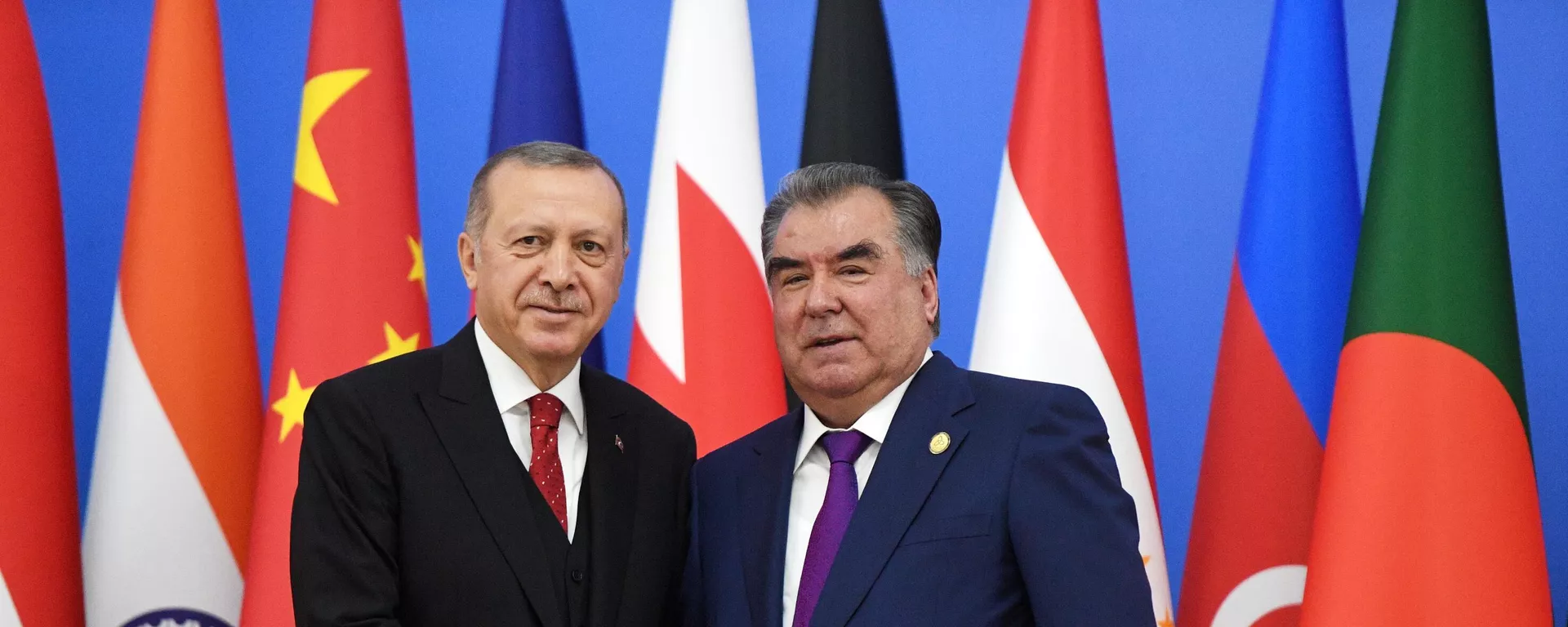 Президент Таджикистана Эмомали Рахмон и президент Турции Реджеп Тайип Эрдоган - Sputnik Тоҷикистон, 1920, 28.11.2021