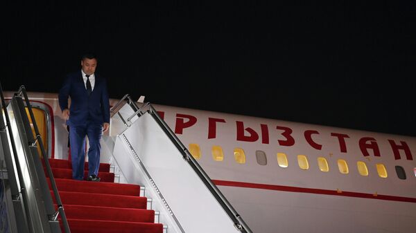 Президент Садыр Жапаров прибыл с рабочим визитом в г. Душанбе - Sputnik Тоҷикистон