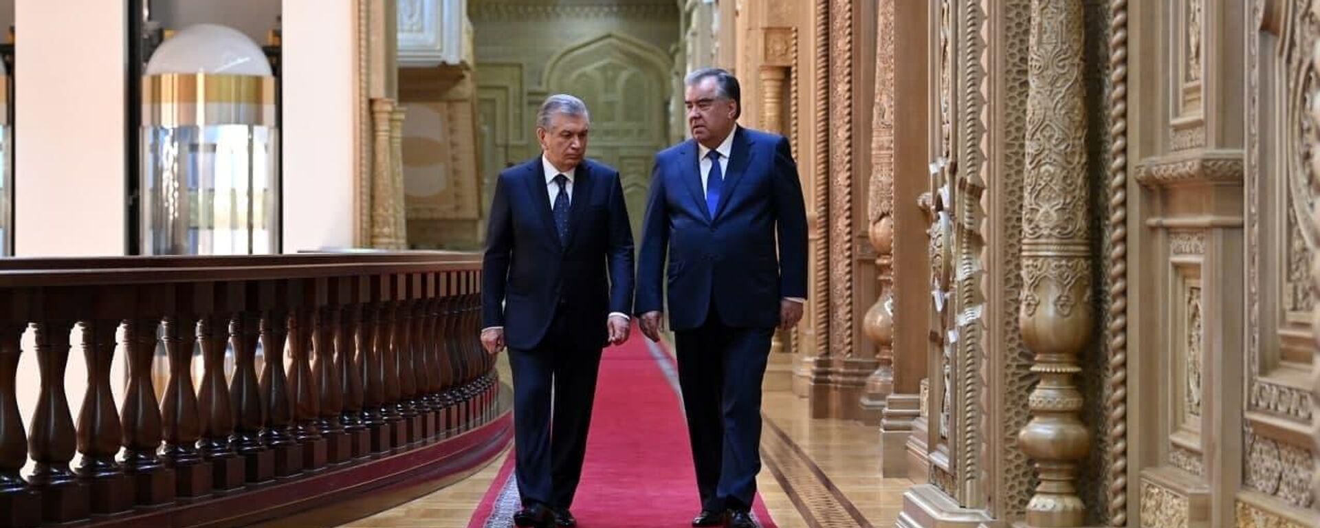 Президент Узбекистана Шавкат Мирзиеев и президент Таджикистана Эмомали Рахмон - Sputnik Таджикистан, 1920, 17.09.2021