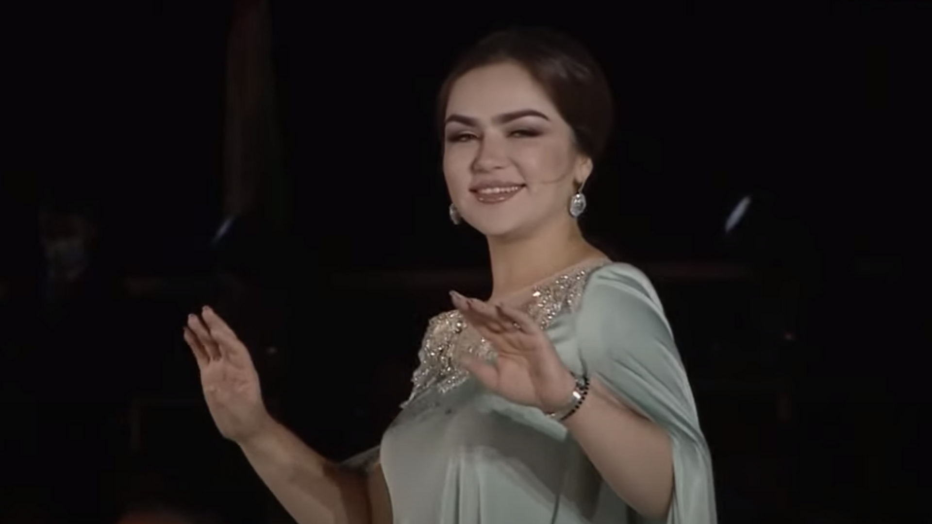 Таджикская певица Нигина Амонкулова  - Sputnik Таджикистан, 1920, 23.09.2021