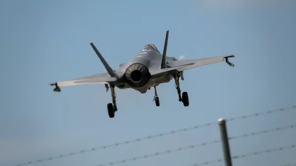 Истребитель пятого поколения F-35 Lightning II  - Sputnik Таджикистан