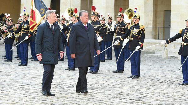 Президент Таджикистана Эмомали Рахмон и Государственный секретарь Министерства Европы и иностранных дел Франции Жан-Батист Лемуан - Sputnik Таджикистан