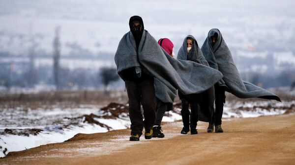 Афганские и беженцы зимой, архивное фото - Sputnik Тоҷикистон