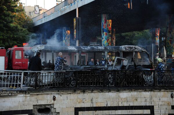 Взрыв автобуса в Дамаске произошел недалеко от известных гостиниц Dama Rose и Four Seasons. - Sputnik Таджикистан