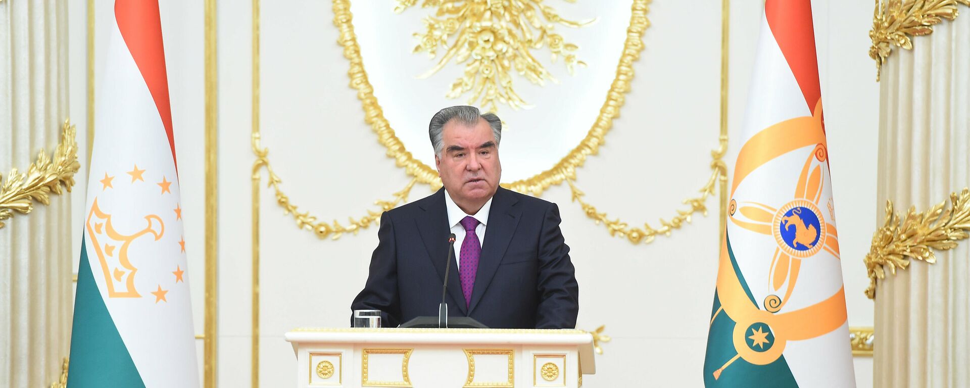 Президент Республики Таджикистан Эмомали Рахмон - Sputnik Тоҷикистон, 1920, 09.11.2021