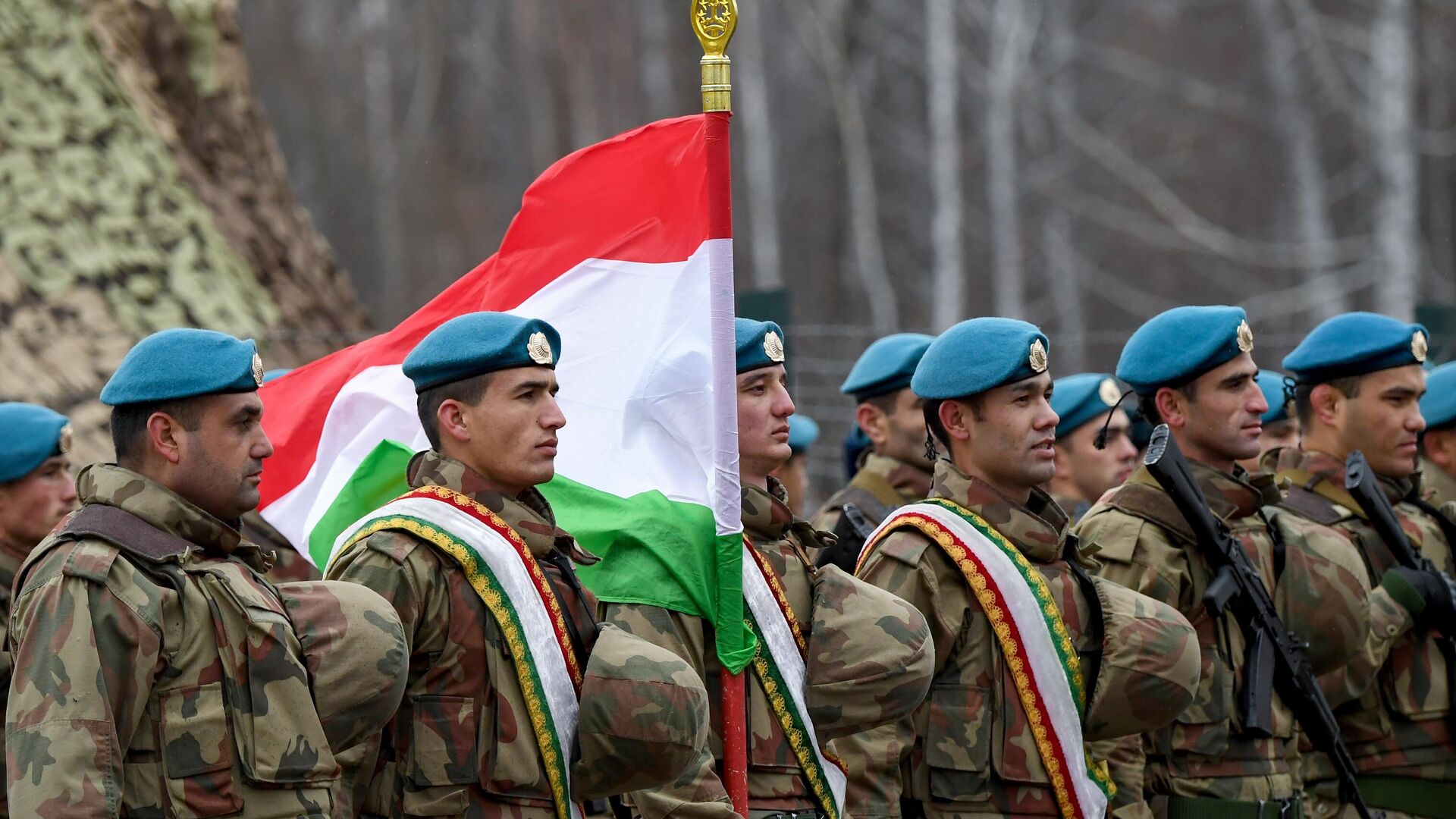 Военнослужащие армии Таджикистана на открытии миротворческих учений стран ОДКБ Нерушимое братство - 2021  - Sputnik Таджикистан, 1920, 08.11.2021