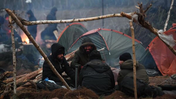 Стихийный лагерь беженцев - Sputnik Таджикистан
