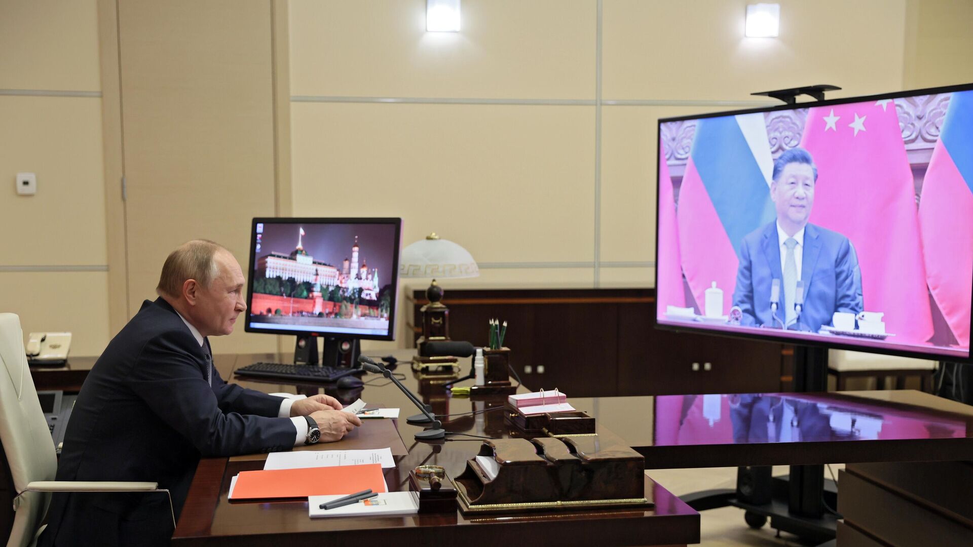 Переговоры президента РФ В. Путина с председателем КНР Си Цзиньпином - Sputnik Таджикистан, 1920, 15.12.2021