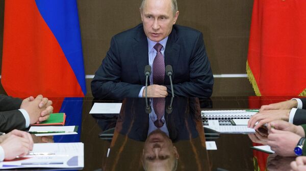 Президент РФ В. Путин провел в Сочи совещание по авиации - Sputnik Тоҷикистон