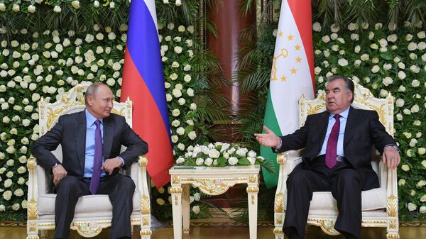 Президент РФ В. Путин прибыл в Душанбе для участия в саммите СВМДА - Sputnik Тоҷикистон
