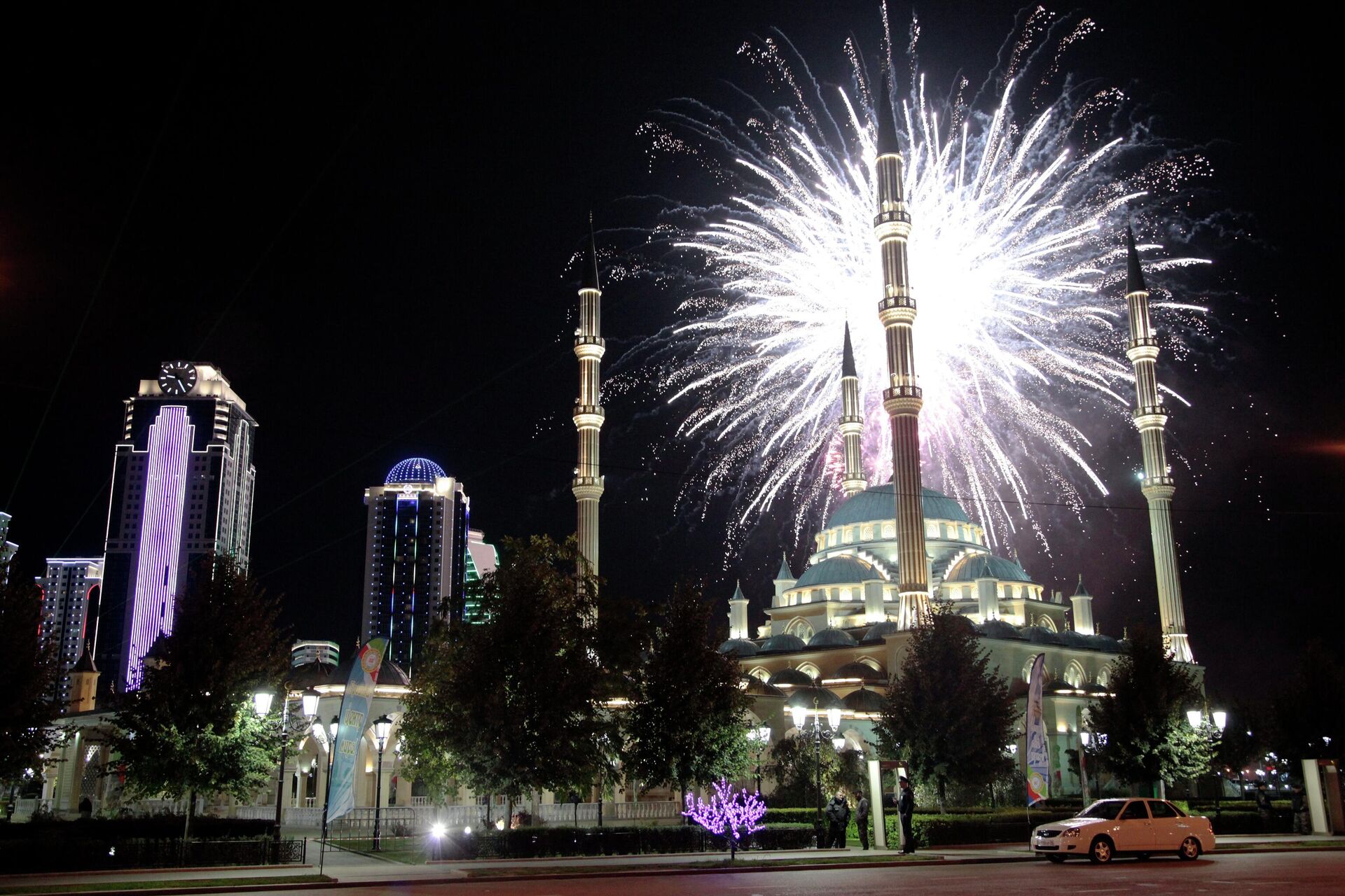 Сердце Чечни, мечеть - Sputnik Таджикистан, 1920, 11.01.2022