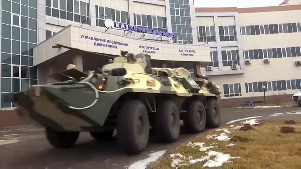 Зиреҳпӯши нерӯҳои посдори сулҳи Созмони Ащдномаи Амнияти Дастаҷамъӣ. - Sputnik Тоҷикистон
