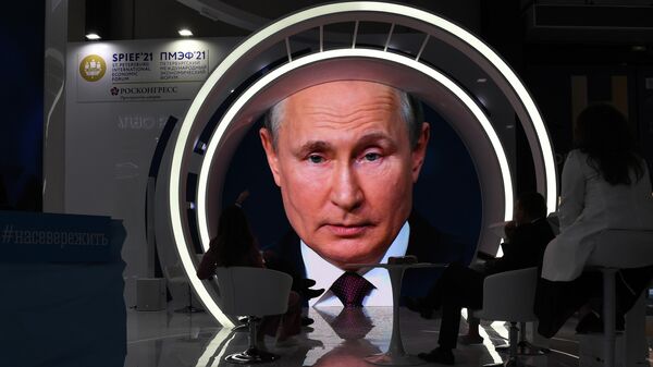 Трансляция выступления президента РФ Владимира Путина - Sputnik Таджикистан