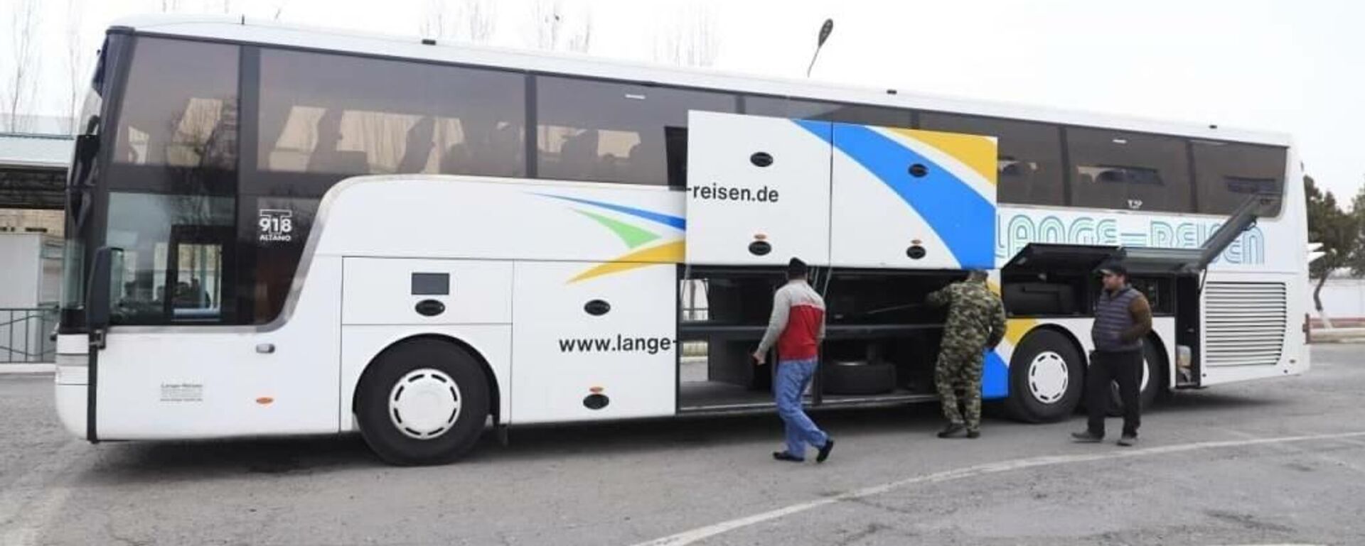 Автобус из Худжанда - Sputnik Тоҷикистон, 1920, 17.05.2025