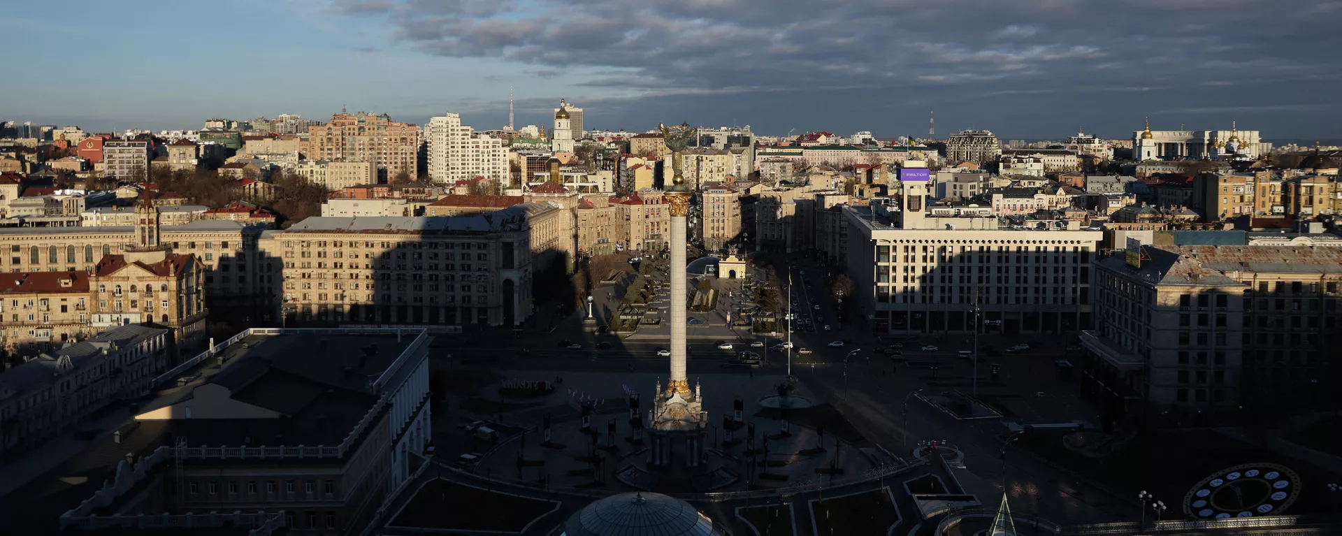Монумент независимости в Киеве - Sputnik Тоҷикистон, 1920, 22.09.2023
