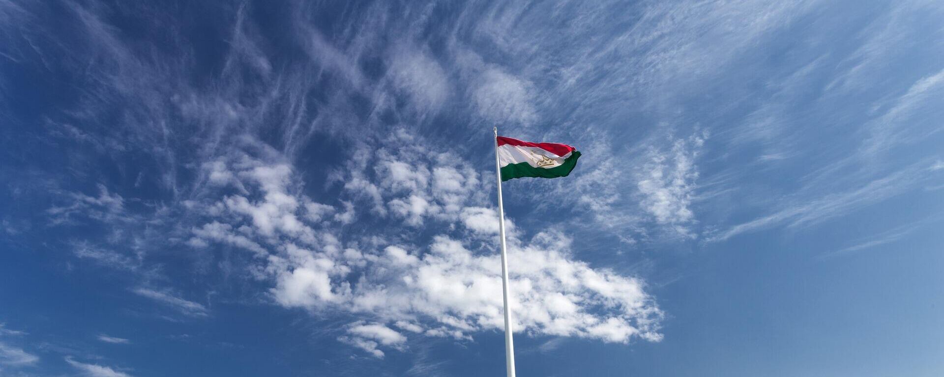 Флаг Таджикистана, Душанбе - Sputnik Тоҷикистон, 1920, 21.04.2022