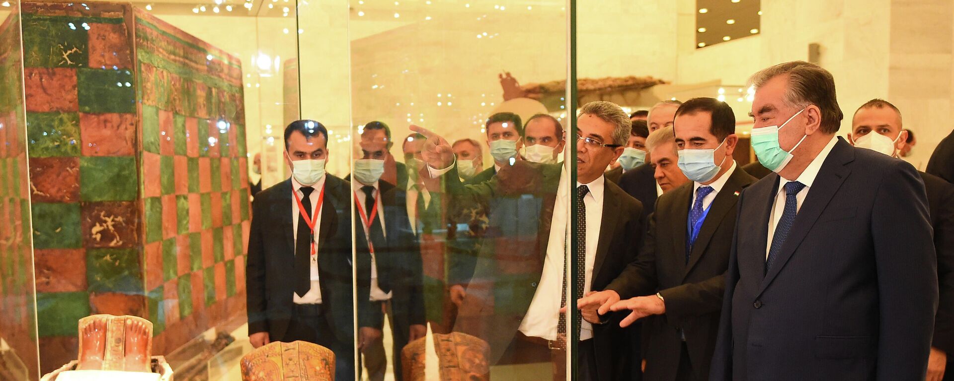 Президент Таджикистана Эмомали Рахмон посетил Национальный музей египетской цивилизации - Sputnik Тоҷикистон, 1920, 10.03.2022