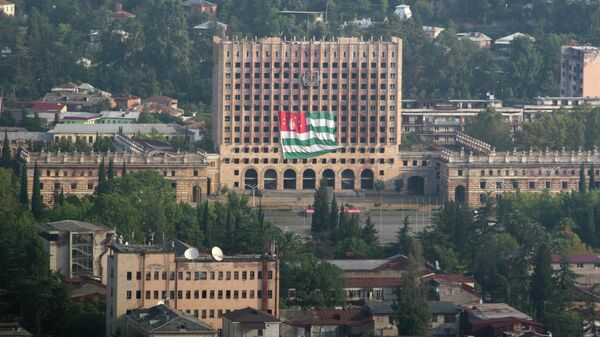 Здание парламента республики Абхазия - Sputnik Таджикистан