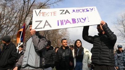 Митинг в поддержу российской армии в Армении