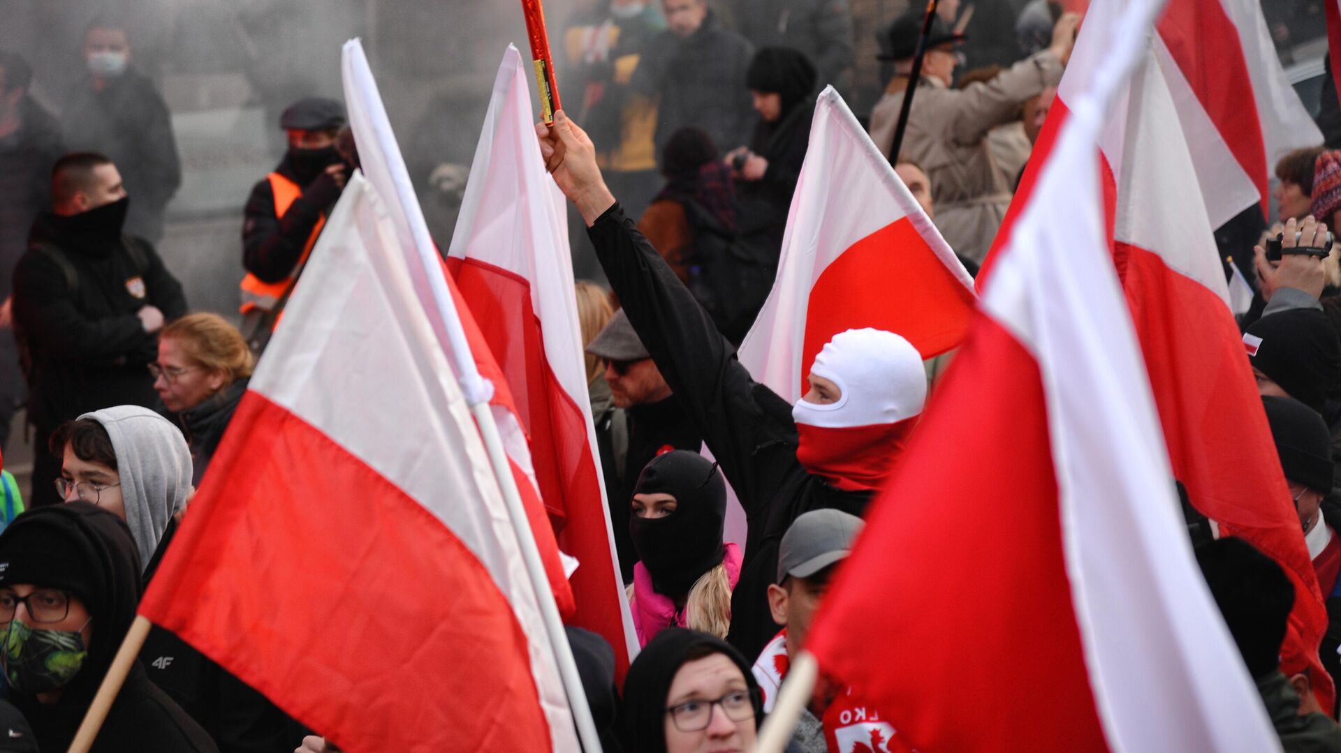 Марш националистов в Варшаве - Sputnik Таджикистан, 1920, 31.03.2022