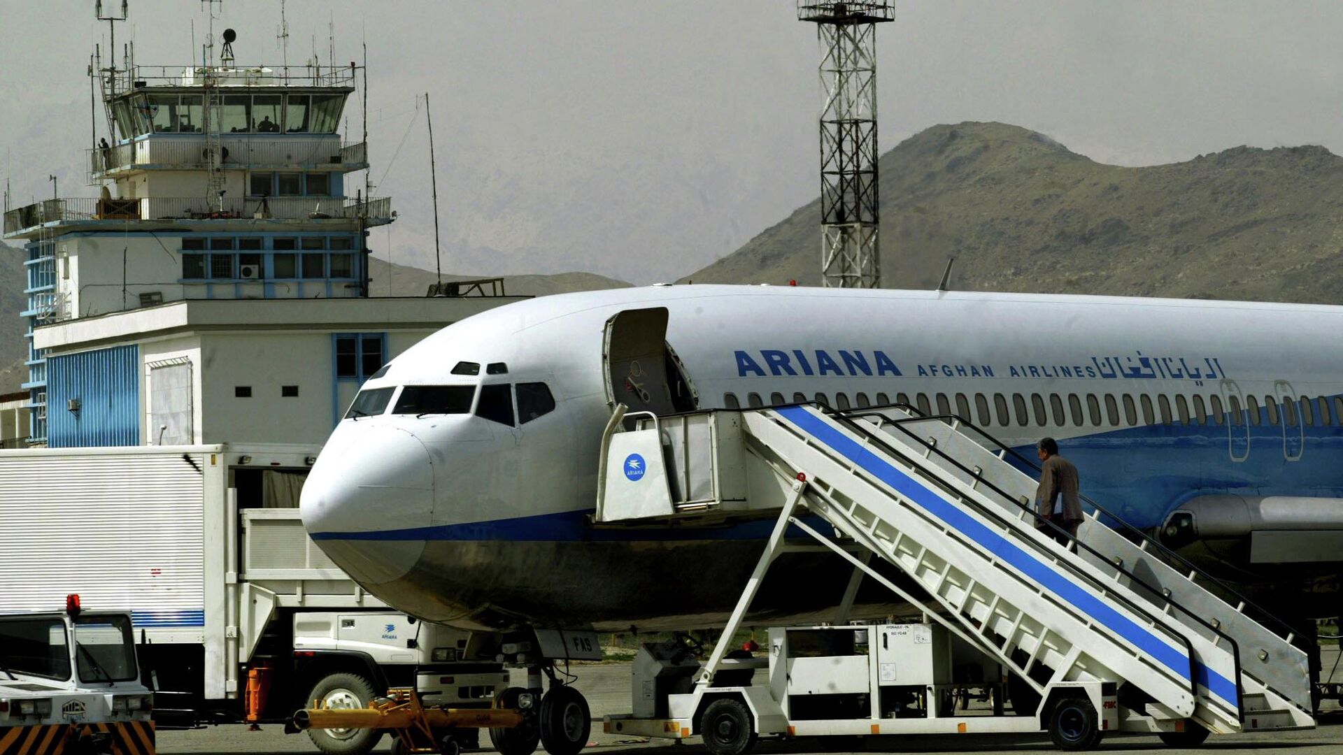 Самолет авиакомпании Ariana Afghan Airlines - Sputnik Таджикистан, 1920, 04.04.2022