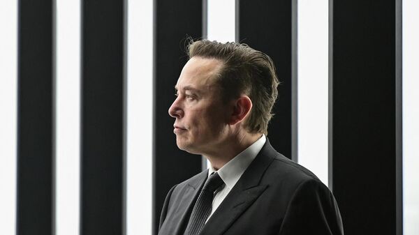 Генеральный директор Tesla Илон Маск на открытии производства Tesla в Грюнхайде - Sputnik Тоҷикистон