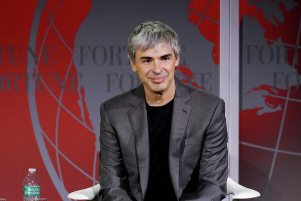 Главный исполнительный директор и соучредитель компании Google Ларри Пейдж выступает на Fortune Global Forum в Сан-Франциско.  - Sputnik Таджикистан