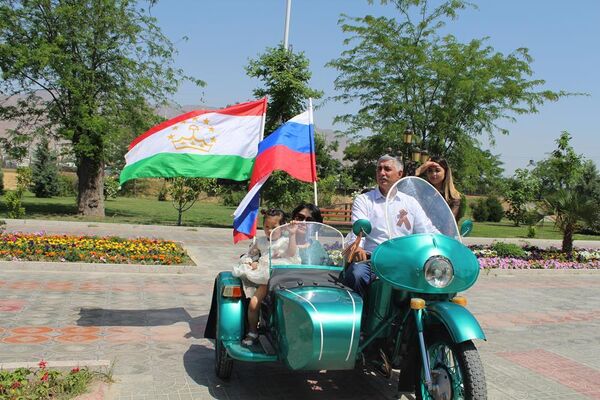 В Худжанде 9 мая организовали масштабные развлекательные мероприятия в парке имени Камола Худжанди. - Sputnik Таджикистан
