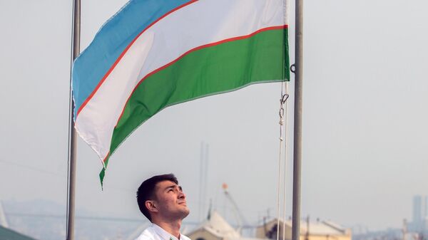 Флаг Узбекистана - Sputnik Тоҷикистон