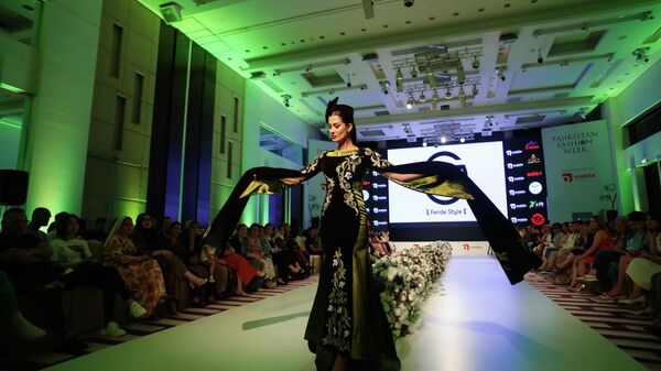 Tajikistan Fashion Week неделя моды в Душанбе 2022 - Sputnik Тоҷикистон