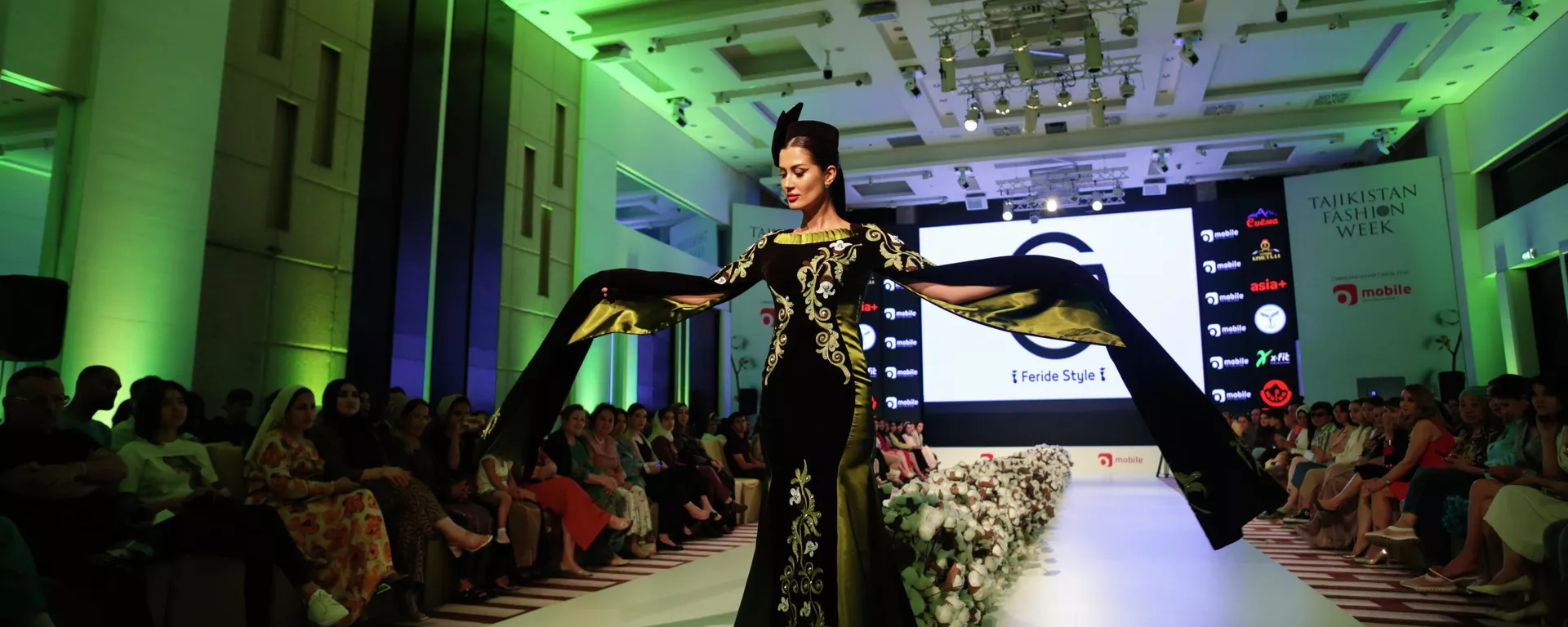 Tajikistan Fashion Week неделя моды в Душанбе 2022 - Sputnik Тоҷикистон, 1920, 13.05.2022