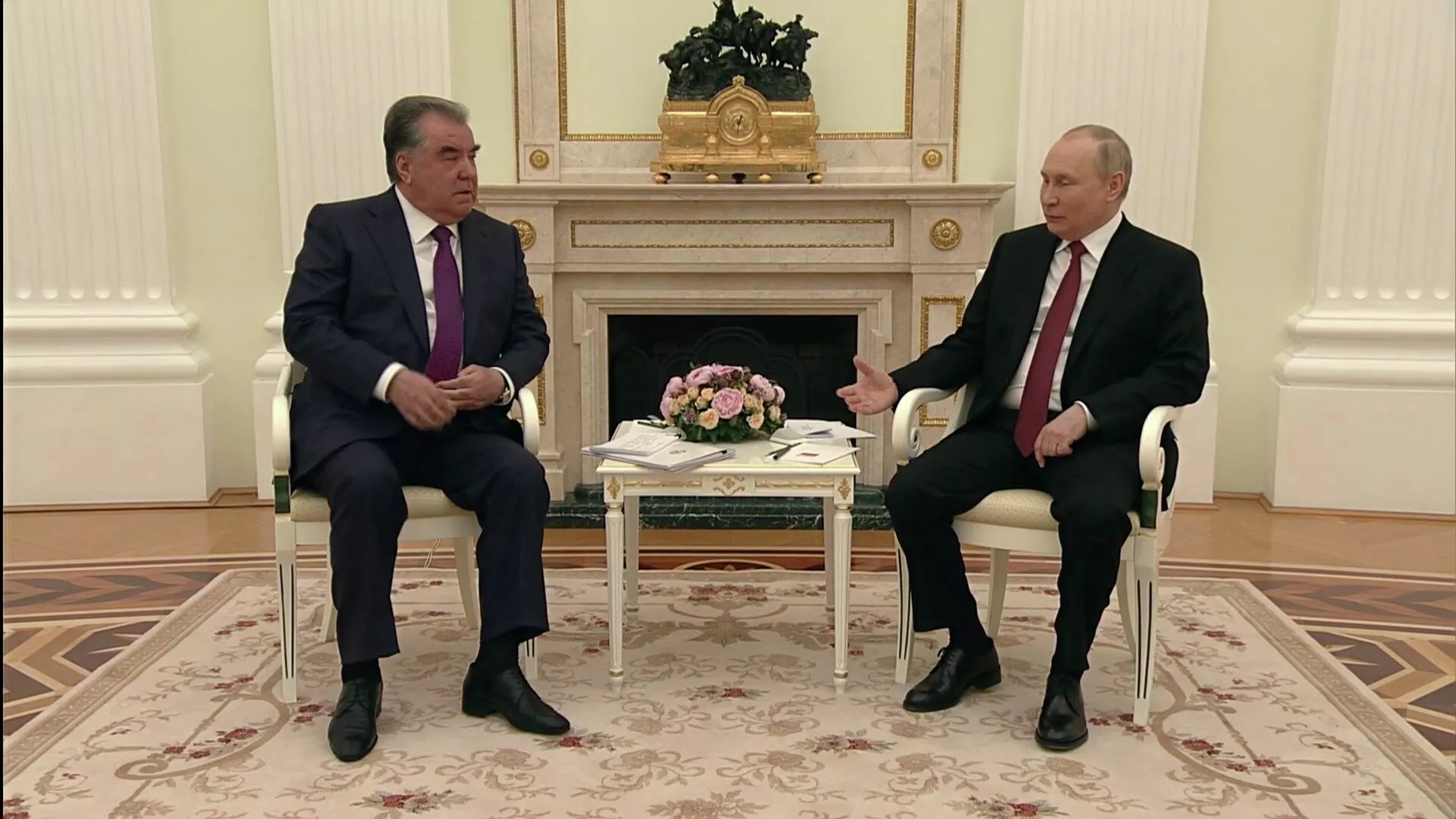 Владимир Путин провел переговоры с Эмомали Рахмоном