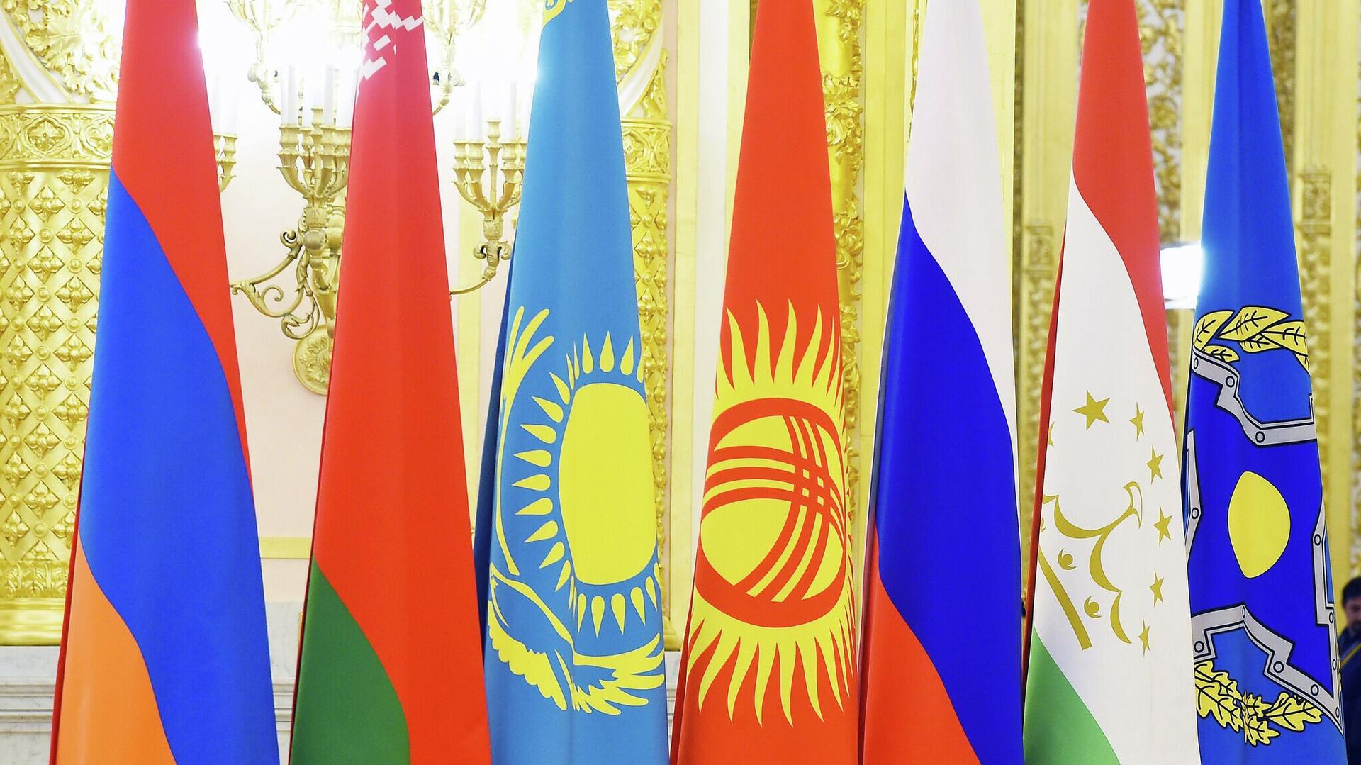 Флаги стран-участниц ОДКБ - Sputnik Таджикистан, 1920, 24.06.2022