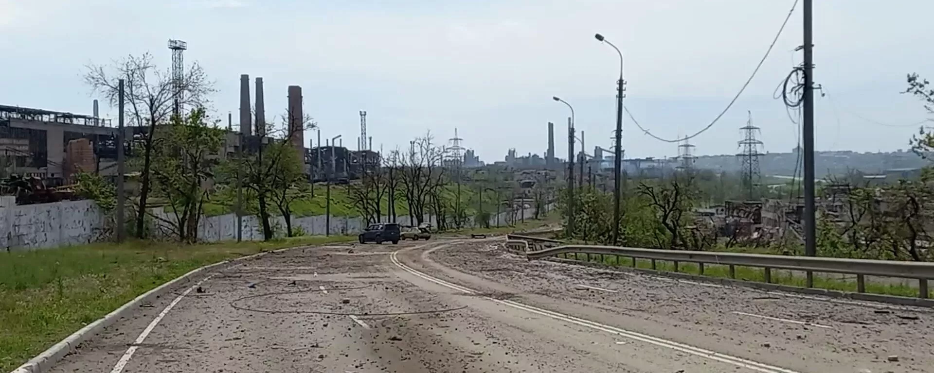 Тоннель на Азовстали, откуда выходили сдаваться украинские боевики - Sputnik Тоҷикистон, 1920, 22.05.2022