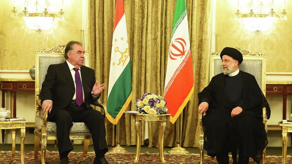 Встреча Рахмона и Ибрагима Раиси в Тегеране - Sputnik Таджикистан