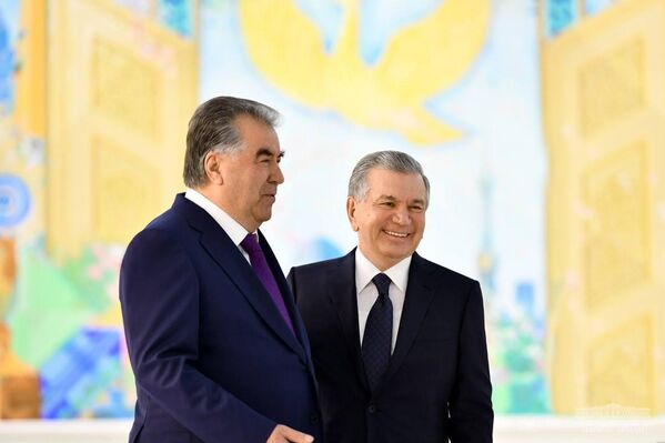 Президенты уже провели короткую беседу. - Sputnik Таджикистан